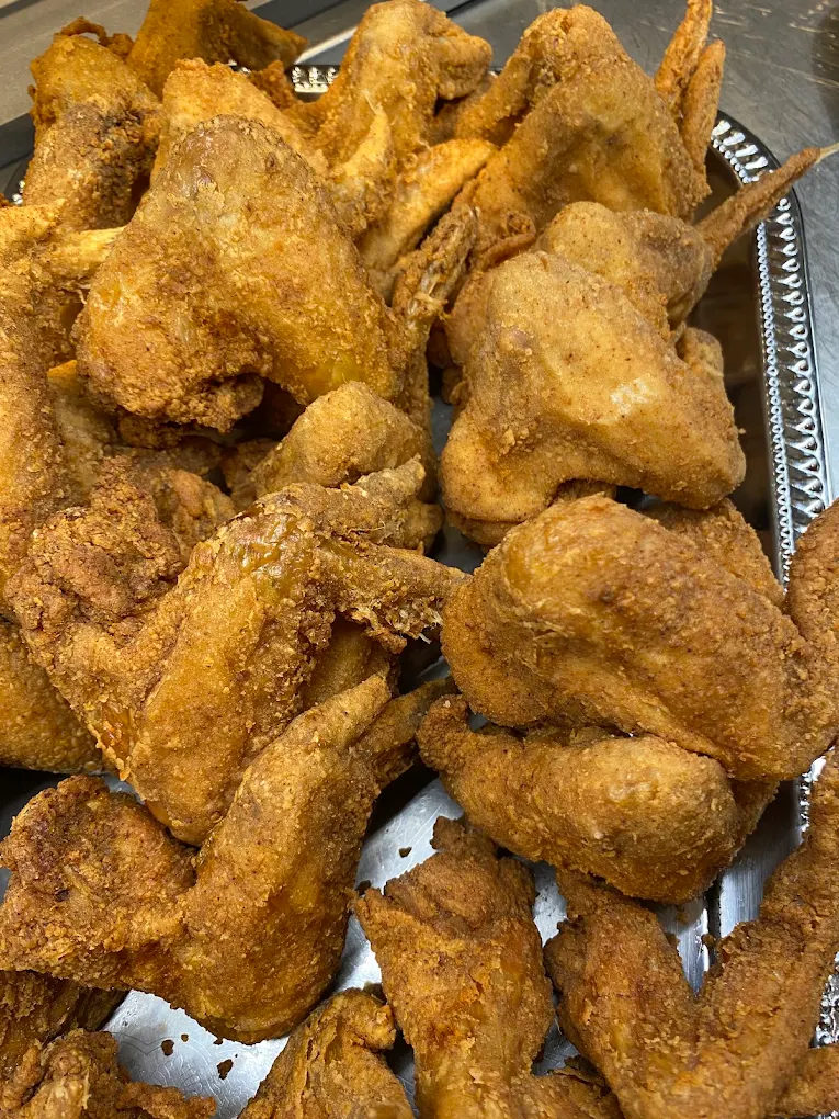 Fried whole wingz on a tray